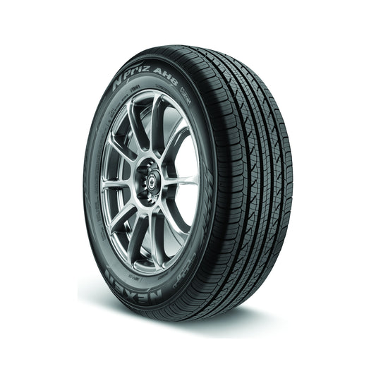 NEXEN NPRIZ AH8 215/60R16